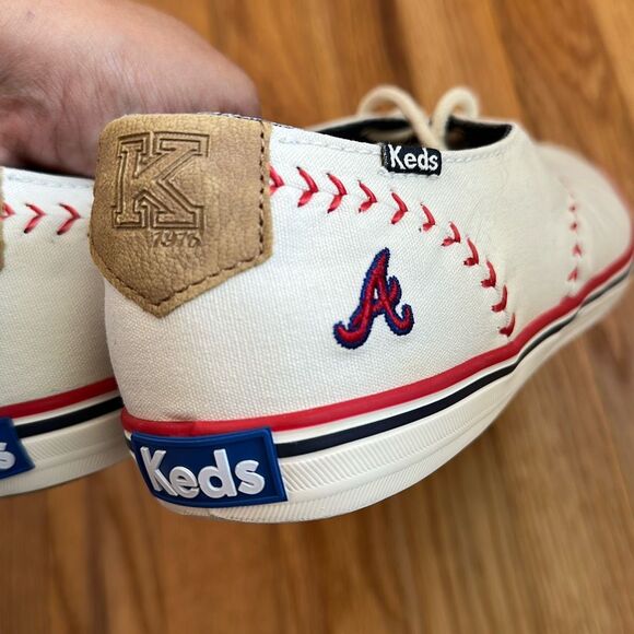 Keds Cream and Red Braves Baseball Stitch Sneakers size 10 - Picture 7 of 12